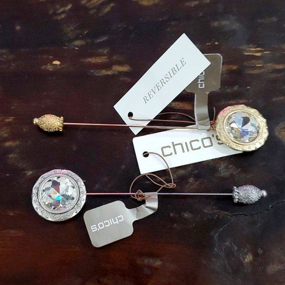 BUNDLE LOT SET TWO PINS... SILVER LARA PIN GOLD DORA PIN - Picture 2 of 7